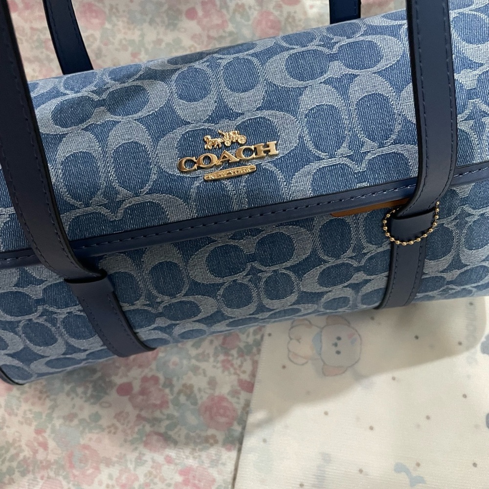 Coach Light Blue Signature Denim Shoulder Bag with Tan Tag - Picture 6 of 6